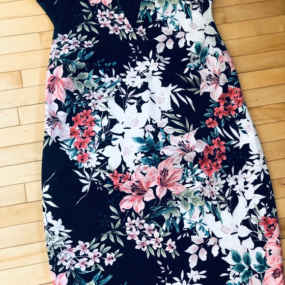 Laura dress 16W - Picture 6 of 6